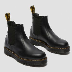 Dr martens 2976 bex smooth Chelsea platform boot LIKE NEW